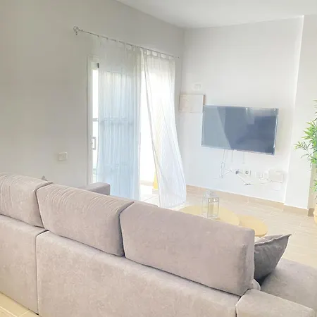 Apto Con Piscina En La Zona De Castillo *