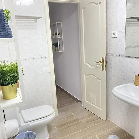 Apartmán Apto Con Piscina En La Zona De Castillo