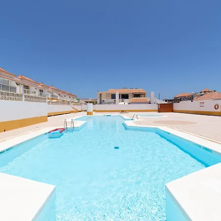 Apto Con Piscina En La Zona De Castillo Lejlighed *